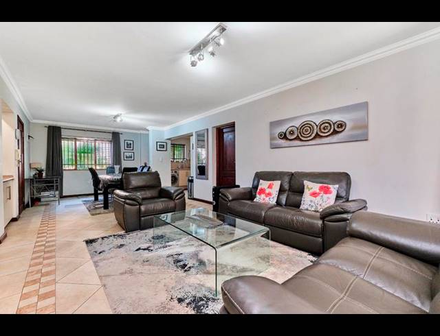 2 BEDROOM PROPERTY TO RENT IN SANDTON CBD